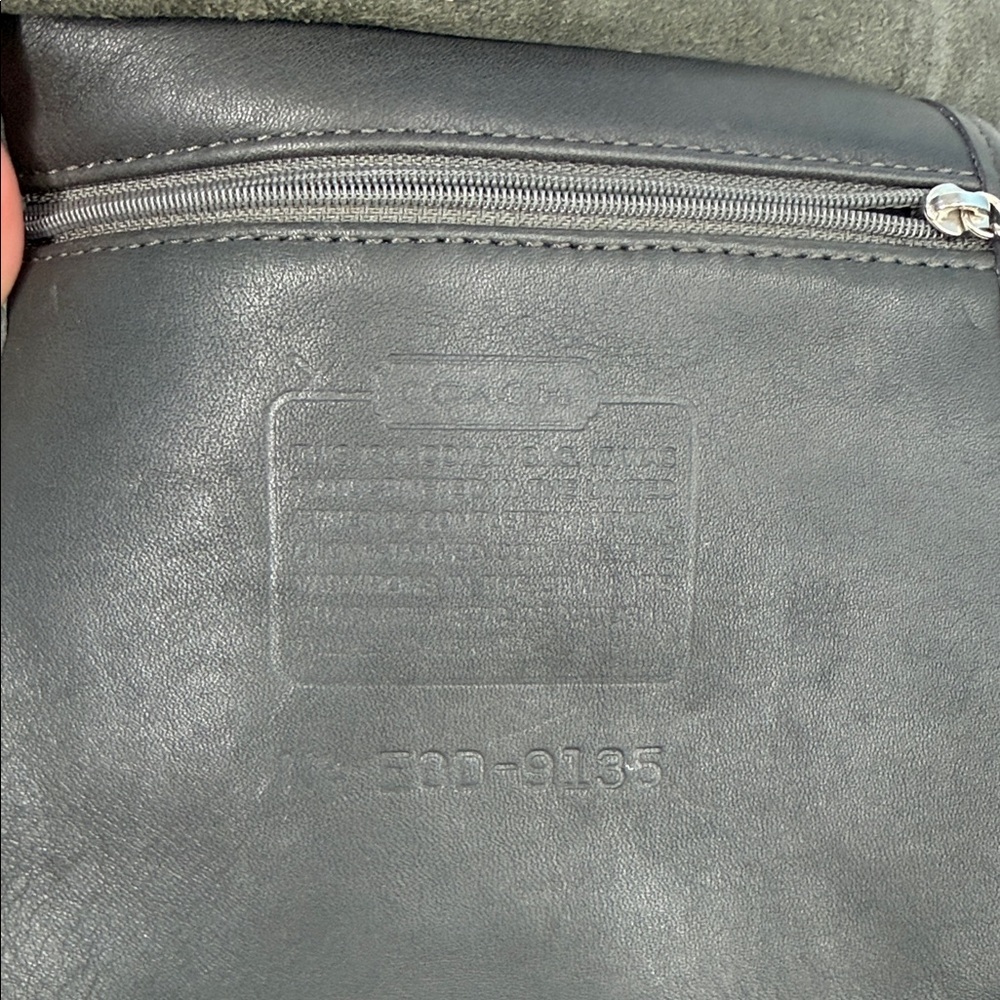 COACH VINTAGE Slim Hippie Flap Saddle Bag. - Picture 9 of 17